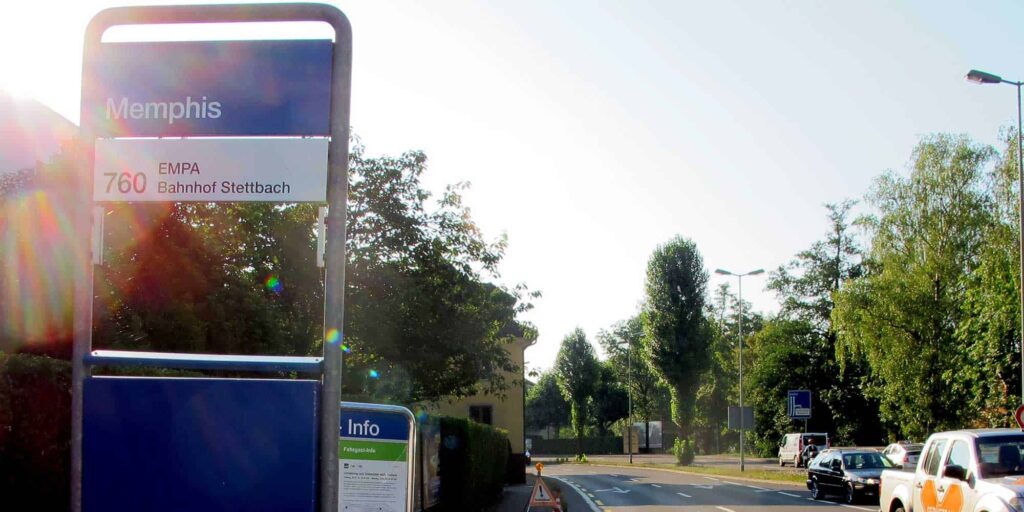 Blick auf die VBG-Haltestelle Memphis in Dübendorf